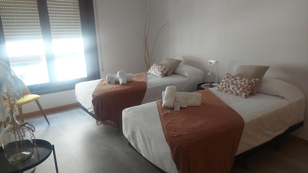 New J&J Hostel コマルカ・デ・オウレンセ エクステリア 写真